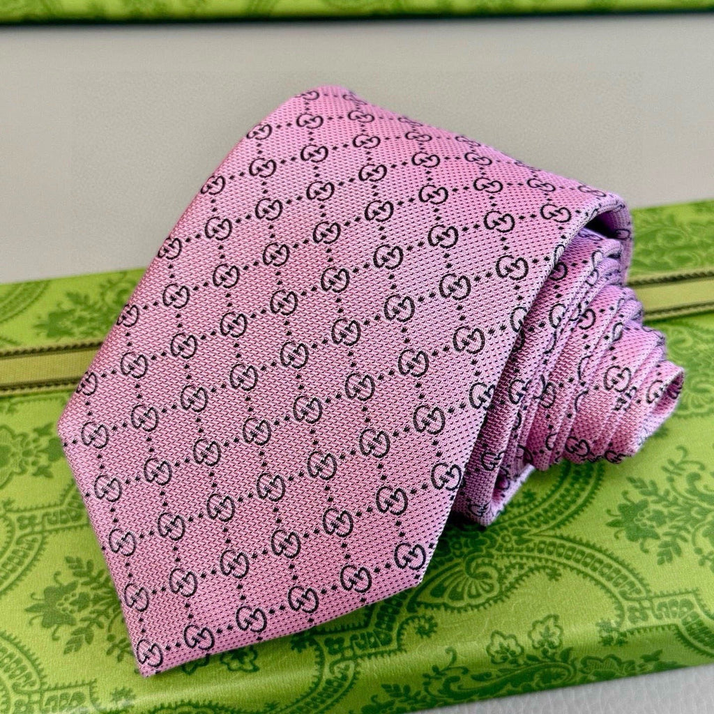 Gucci Style Men's GG Diamond Jacquard Silk Tie