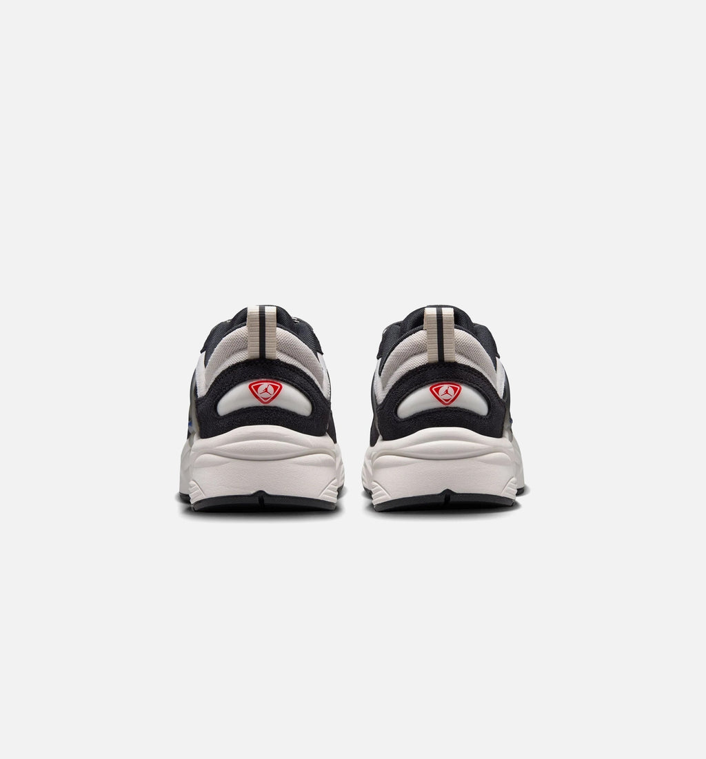 Trunner OS SE Men's Lifestyle Shoes - Off Noir/University Red/Phantom