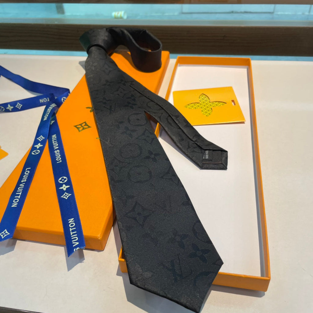 Louis Vuitton Style Men's Monogram Gradient Silk Tie