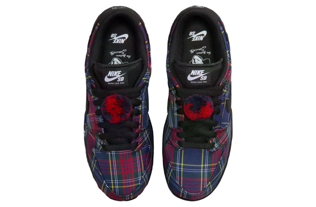 Nardwuar x Nike SB Dunk Low Pro II1493-600