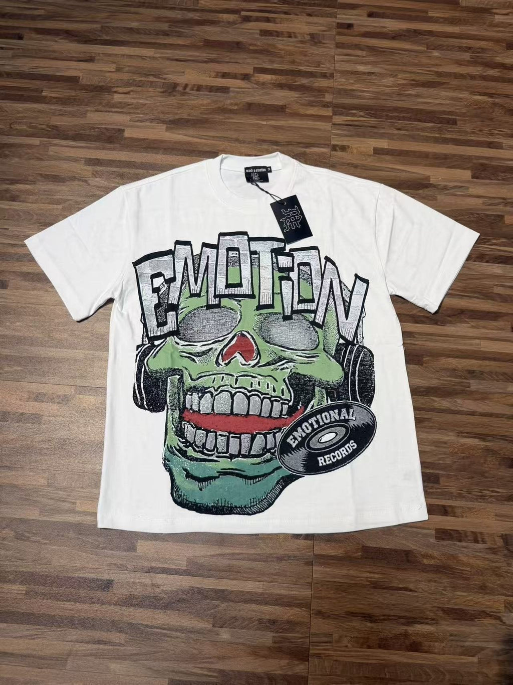 MIXED EMOTION Skull Headphones Graphic Short-Sleeve T-Shirt