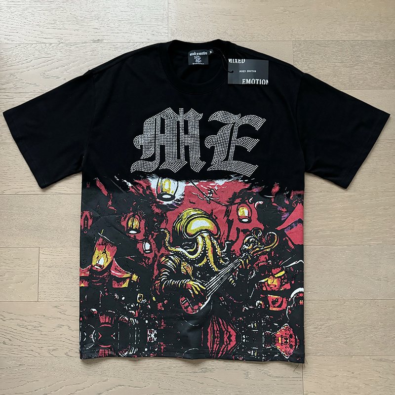MIXED EMOTION Gothic Illustrated Graphic T-Shirt