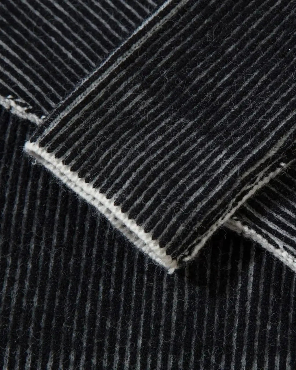 RAVEN KNIT