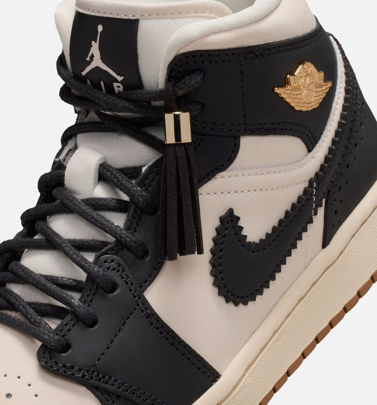 Air Jordan 1 Mid SE Women's Sneakers | Off-Noir/Chalk/Pearl White
