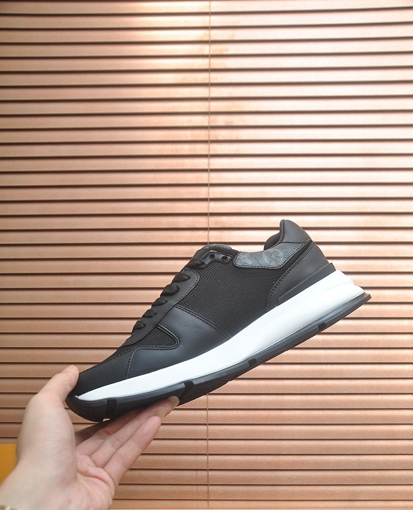 Louis Vuitton Black Leather Low-Top Sneakers