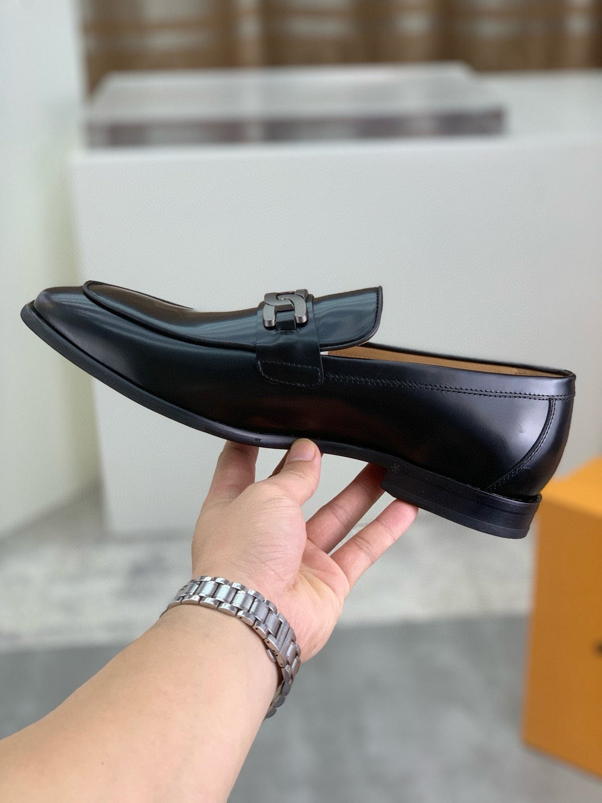 TOD'S Men's Black Metal-Accent Loafers