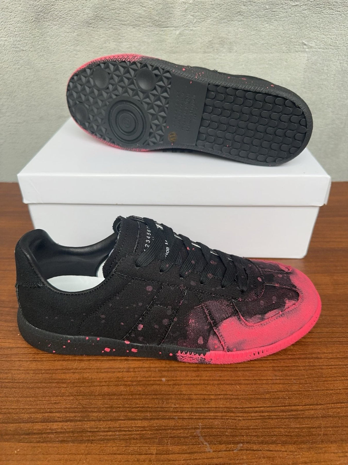 Maison Margiela Painted-Toe Low-Top Sneakers