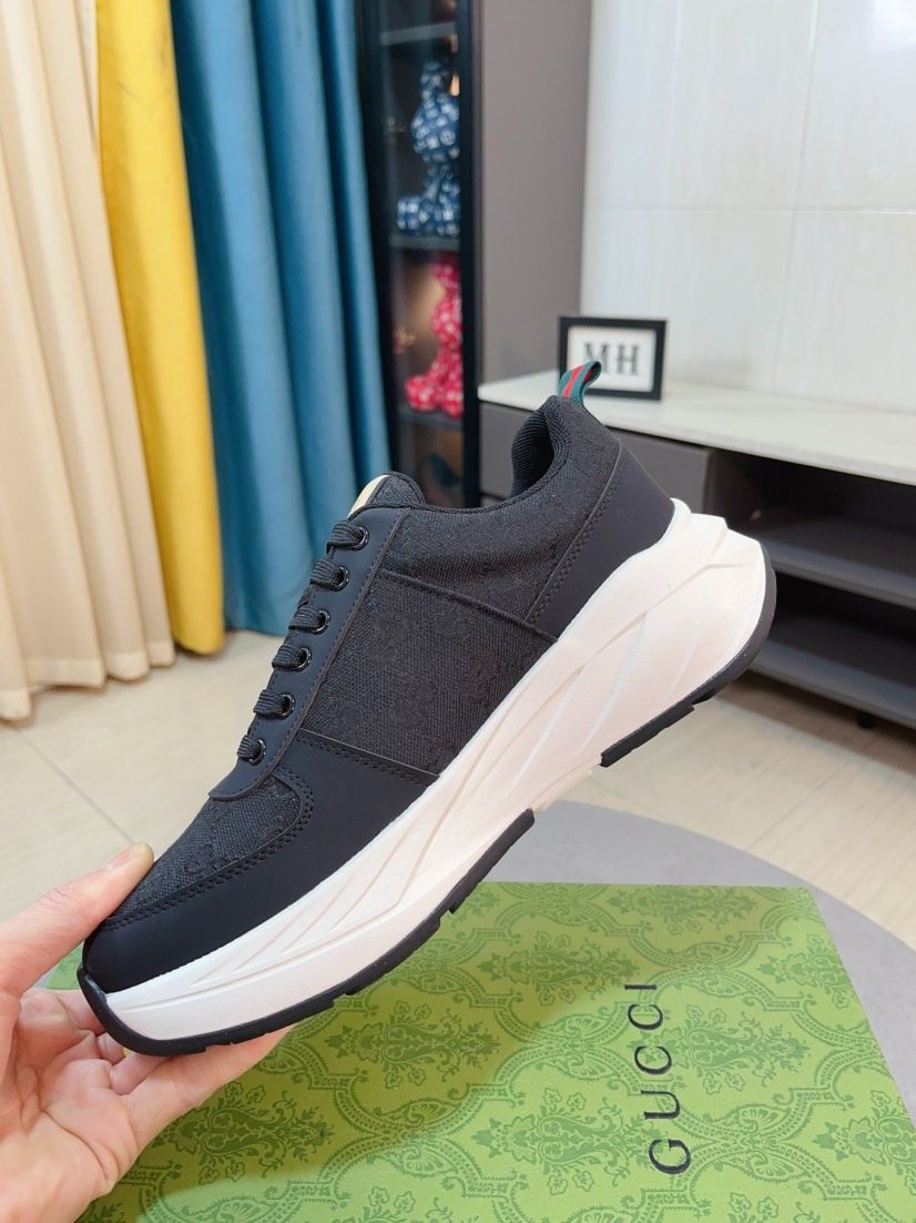 Gucci Men's Patterned Lace-Up Low-Top Sneakers