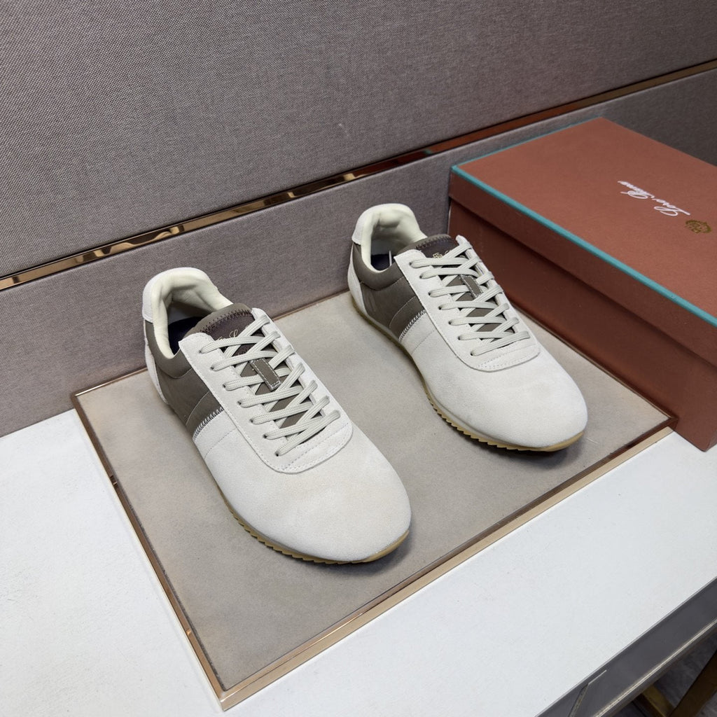 Low-Top Lace-Up Sneakers - Leather Lining
